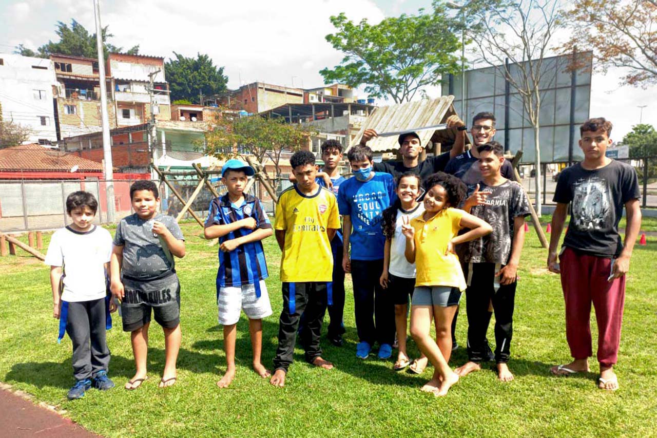 Mês das Crianças: Centro de Capacitação Profissional e Lazer – CCPL Ésio Augusto de Souza promoveu uma série de brincadeiras para as crianças